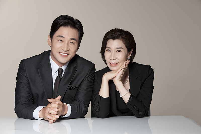 [인터뷰] “예전으로 돌아가려고 노력하는 중년커플의 좌충우돌 로코 이야기” 전노민과 김현희에게 들어보는 린다와 조이 이야기