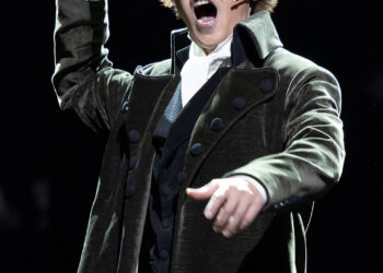 [프레스콜] 열연하는 카이