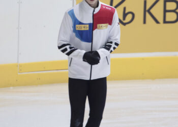 [현장스케치] 두손을 꼭 잡고, 이시형