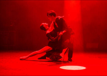 강렬한 음악과 춤, 그리고 더욱 탄탄해진 드라마 김주원의 탱고발레 ‘3 Minutes : Su tiempo 그녀의 시간’