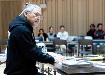 [현장스케치] 유인촌, 학문을 연구하는 노학자 ‘파우스트’