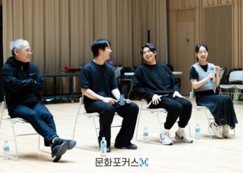 [현장스케치] 연극 , 화기애애한 분위기