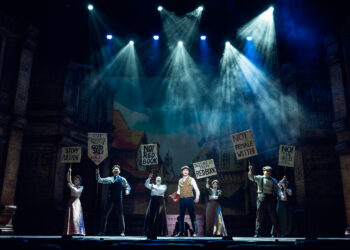 전석매진으로 프리뷰 종료, 본공연 돌입한 ‘레드북’ 공연사진 공개