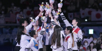 피겨 페어 조혜진-스티븐 애드콕, 이 성공적인 대항해의 시작