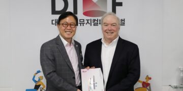DIMF, 세계 최대의 박물관 그룹 스미스소니언 재단과 협업, 뮤지컬의 영향력을 세계에 전달한다