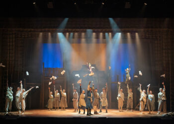 뮤지컬 ‘스웨그에이지 외쳐,조선!’ 신명나는 150분의 무대로 관객과 호흡