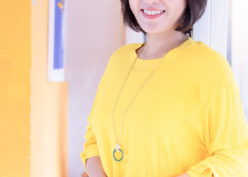 [포토] 배우 신영숙, ‘황금별 여사’의 빛나는 아우라