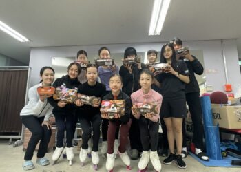 올해도 역시! 제너시스BBQ 그룹, 초복 맞아 빙상 국가대표 선수단에 치킨 선물 전달