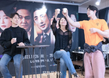 [현장스케치] 최수영, 연극 첫 도전