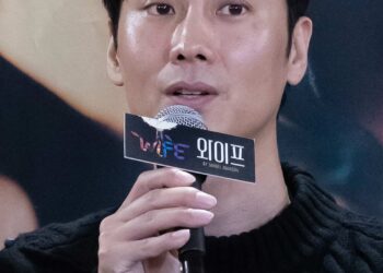 [현장스케치] 최수영, 연극 첫 도전