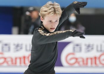 [현장스케치] 아담 샤오 힘 파, 2023 ISU 피겨스케이팅 시니어 그랑프리 파이널 프리 스케이팅 연습
