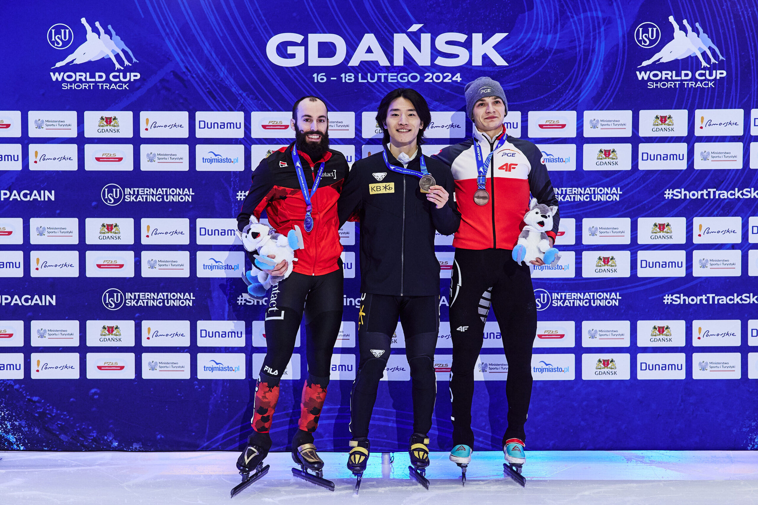 쇼트트랙 월드컵 6차 남자 500m 우승을 차지한 서이라(중앙) | 사진 = Joosep Martinson (c) ISU