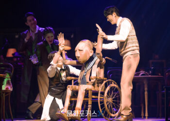 [현장스케치] 강은일, 반짝이는 불빛