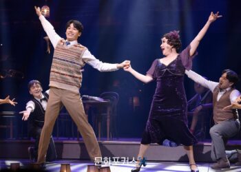 [현장스케치] 강은일, 반짝이는 불빛