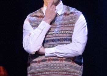 [현장스케치] 강은일, 반짝이는 불빛