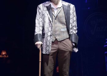 [현장스케치] 강은일, 반짝이는 불빛