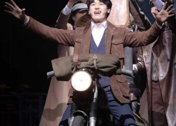 [현장스케치] 강은일, 반짝이는 불빛