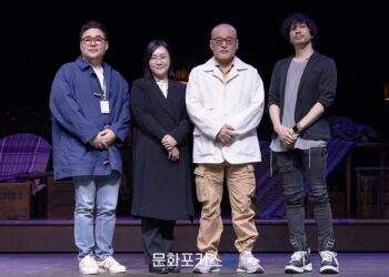 [현장스케치] 강은일, 반짝이는 불빛