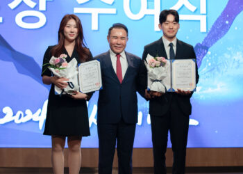 [현장스케치] 2024 빙상인의 밤, 은퇴선수 기념식의 스피드 주형준-피겨 도지훈