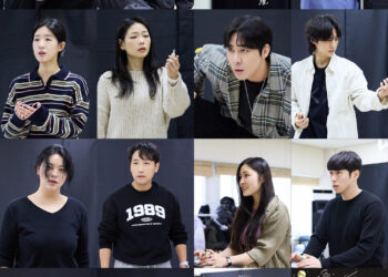 개막 D-1 창작뮤지컬 <인간탐구생활>, 유토피안 15인의 뜨거운 열정과 생동감 넘치는 연습실 스케치 공개