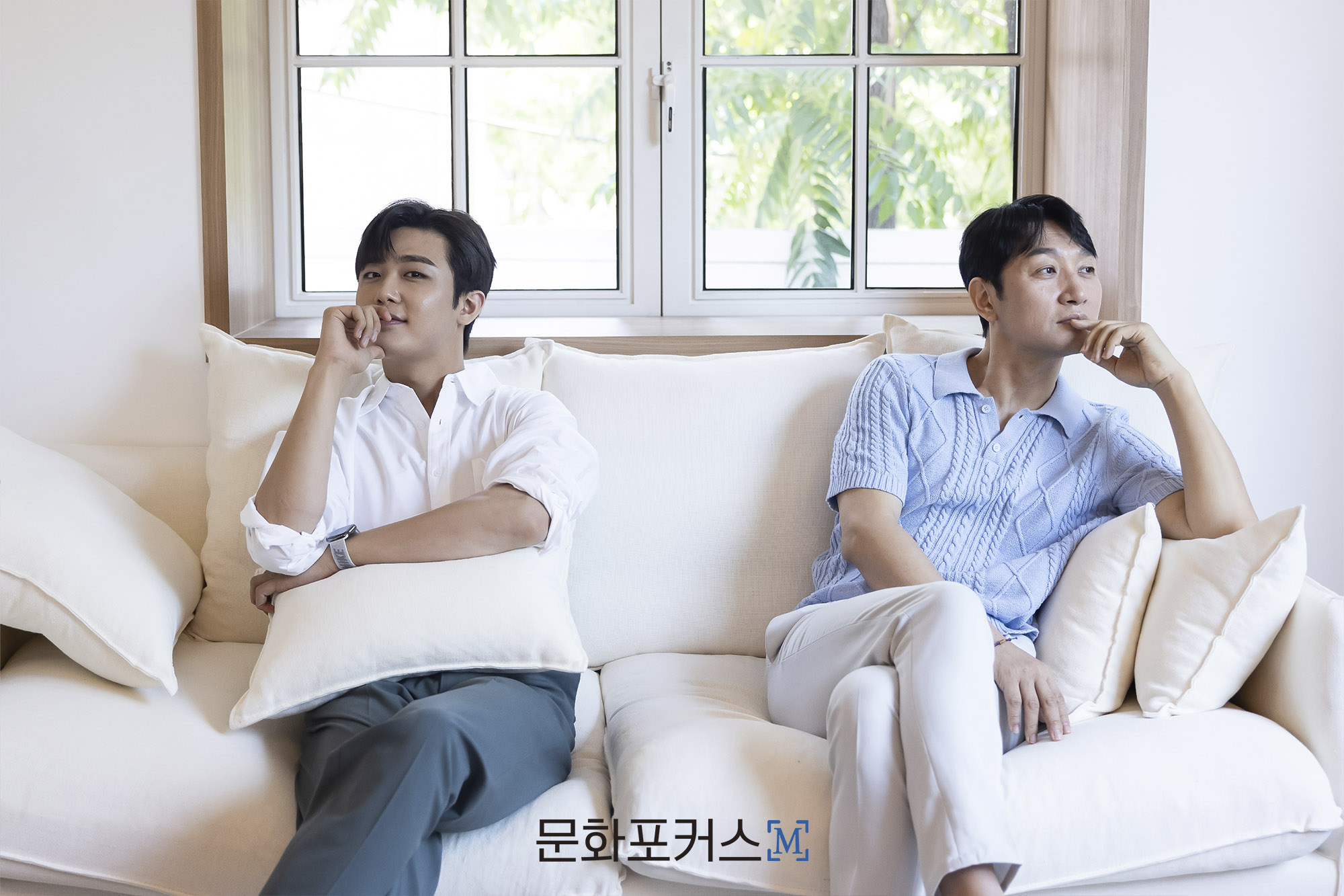연극 '킬 미 나우'에 '제이크'와 '조이'역으로 출연 중인 배우 '이석준'과 '이석준' | 사진 = 이지윤