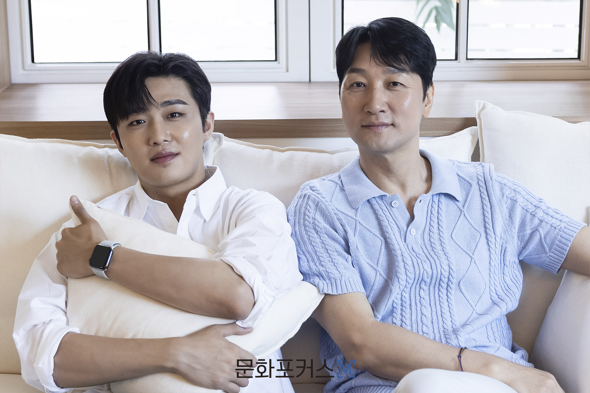 연극 '킬 미 나우'에 '제이크'와 '조이'역으로 출연 중인 배우 '이석준'과 '이석준' | 사진 = 이지윤