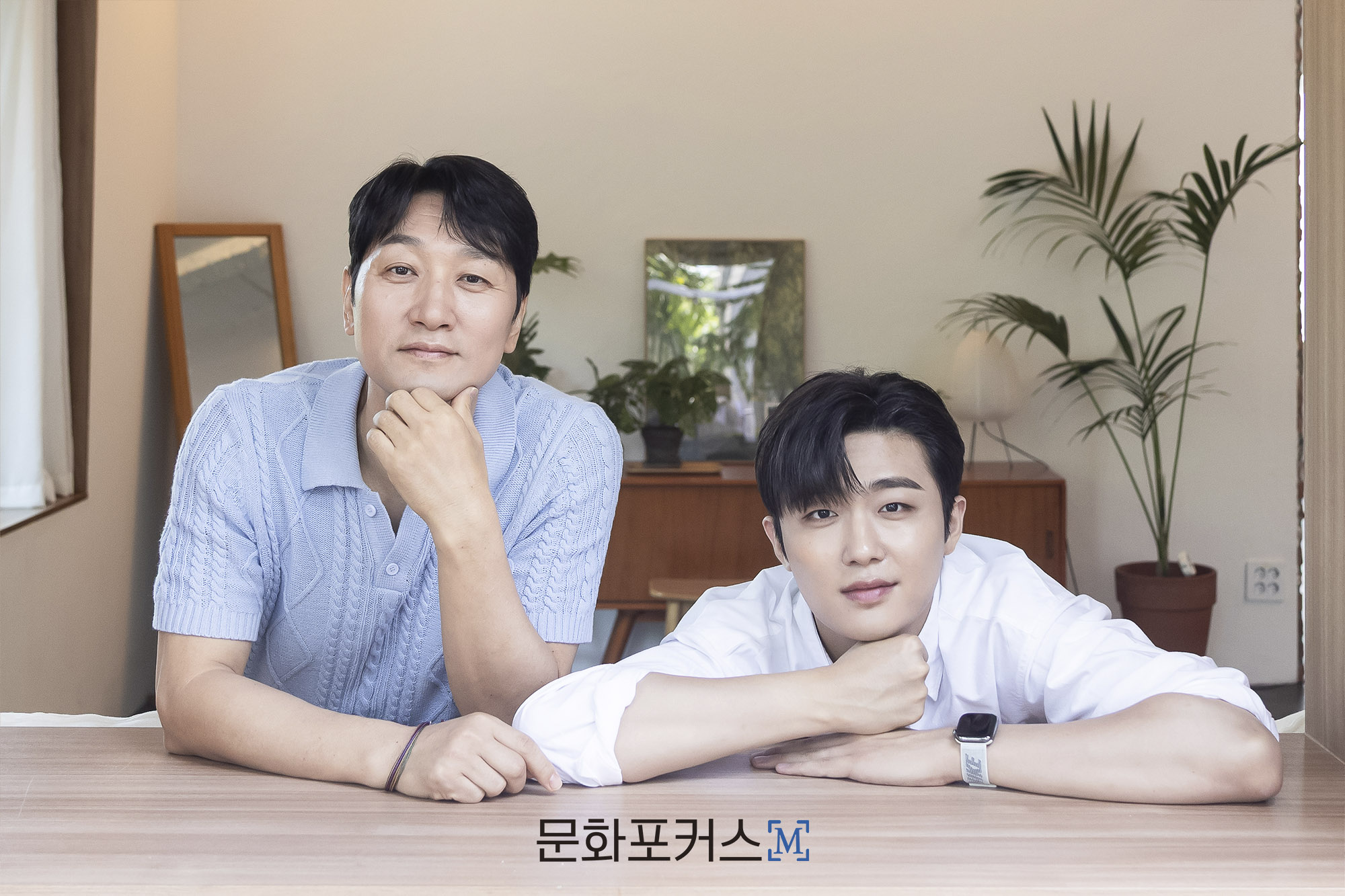 연극 '킬 미 나우'에 '제이크'와 '조이'역으로 출연 중인 배우 '이석준'과 '이석준' | 사진 = 이지윤