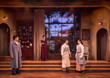 [리뷰] 뮤지컬 <르마스크> 상처 입은 얼굴 너머, 희망과 인간애를 노래하다