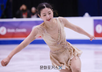 [현장스케치] 윤아선, 2025 ISU 피겨 스케이팅 그랑프리 시리즈 스케이트 캐나다 쇼트 프로그램 연습