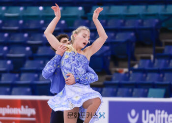 [현장스케치] 2025 ISU 스케이트 캐나다 아이스댄스 프리 댄스 공식연습