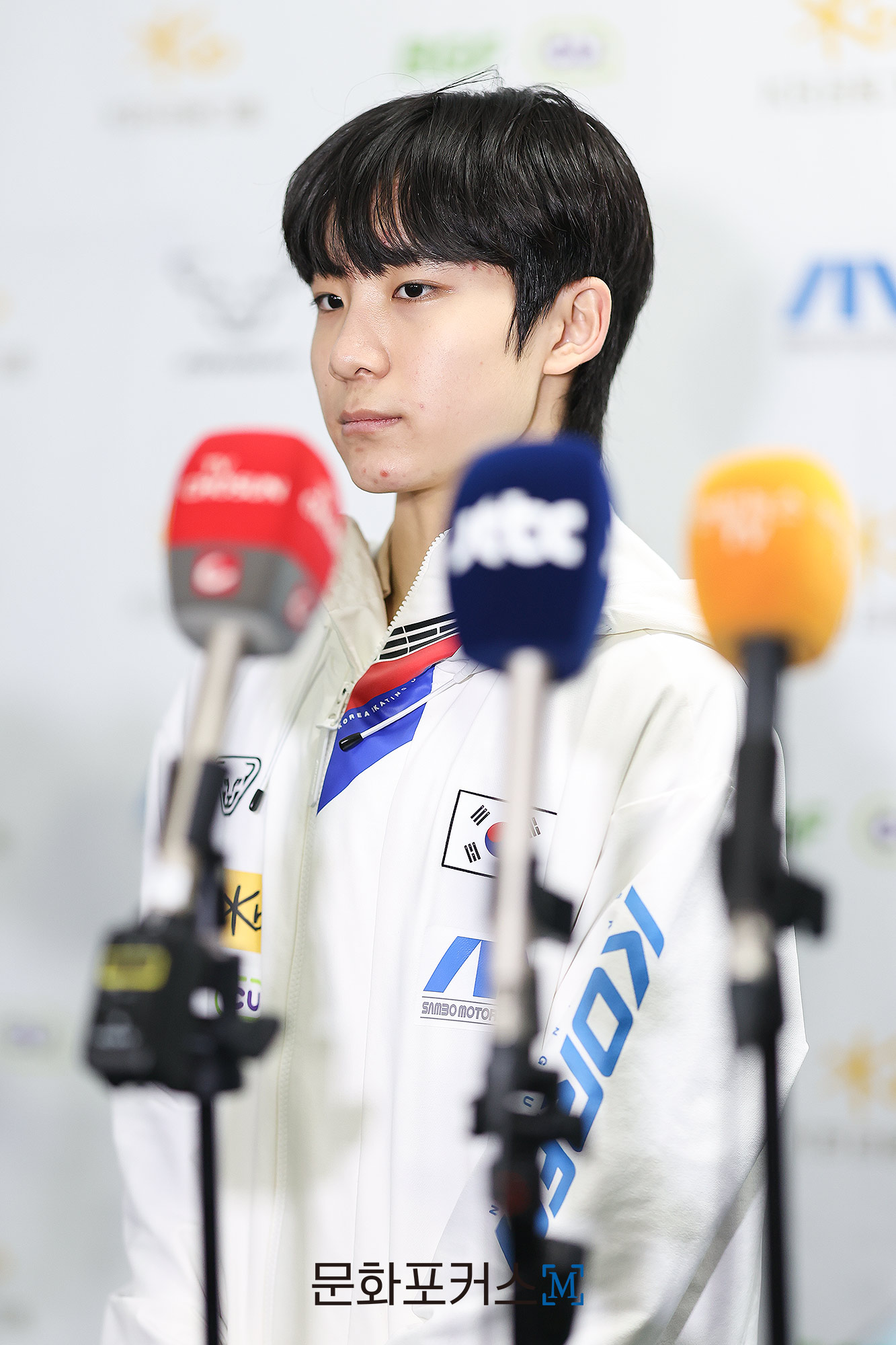 2025 전국남녀 피겨스케이팅 회장배 랭킹대회에서 3위에 입상한 최하빈(한광고)가 인터뷰에 응하고 있다 | 사진= 김현진 기자