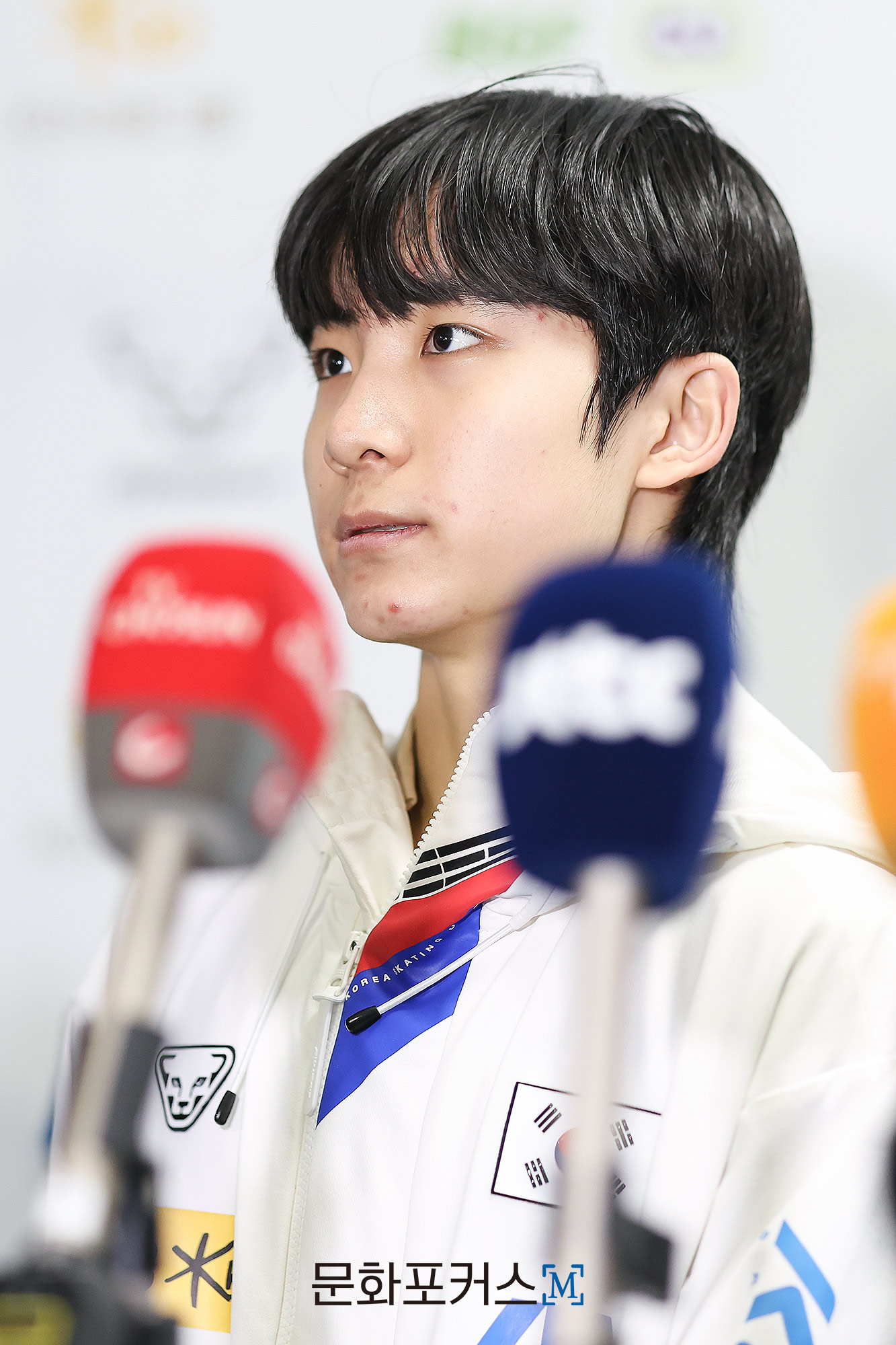 2025 전국남녀 피겨스케이팅 회장배 랭킹대회에서 3위에 입상한 최하빈(한광고)가 인터뷰에 응하고 있다 | 사진= 김현진 기자