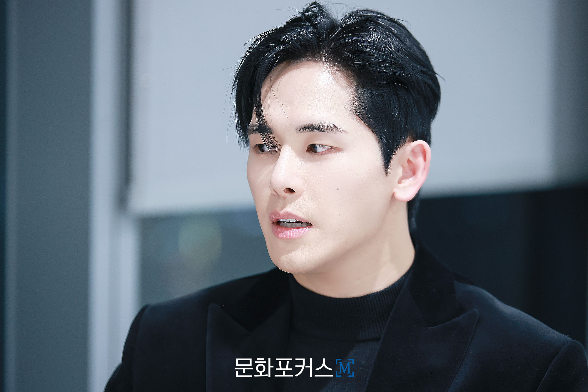 액션 퍼포먼스 뮤지컬 '나 혼자만 레벨업 on ICE'에서 주인공 '성진우'역을 맡은 배우 이호원 | 사진 =박지민 기자