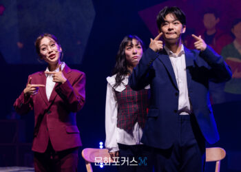 [현장스케치] 김아진-루나, 인터뷰하는 말리