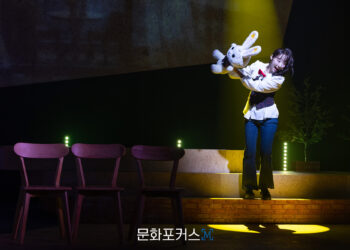 [현장스케치] 김아진-루나, 인터뷰하는 말리