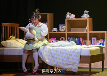 [현장스케치] 김아진-루나, 인터뷰하는 말리