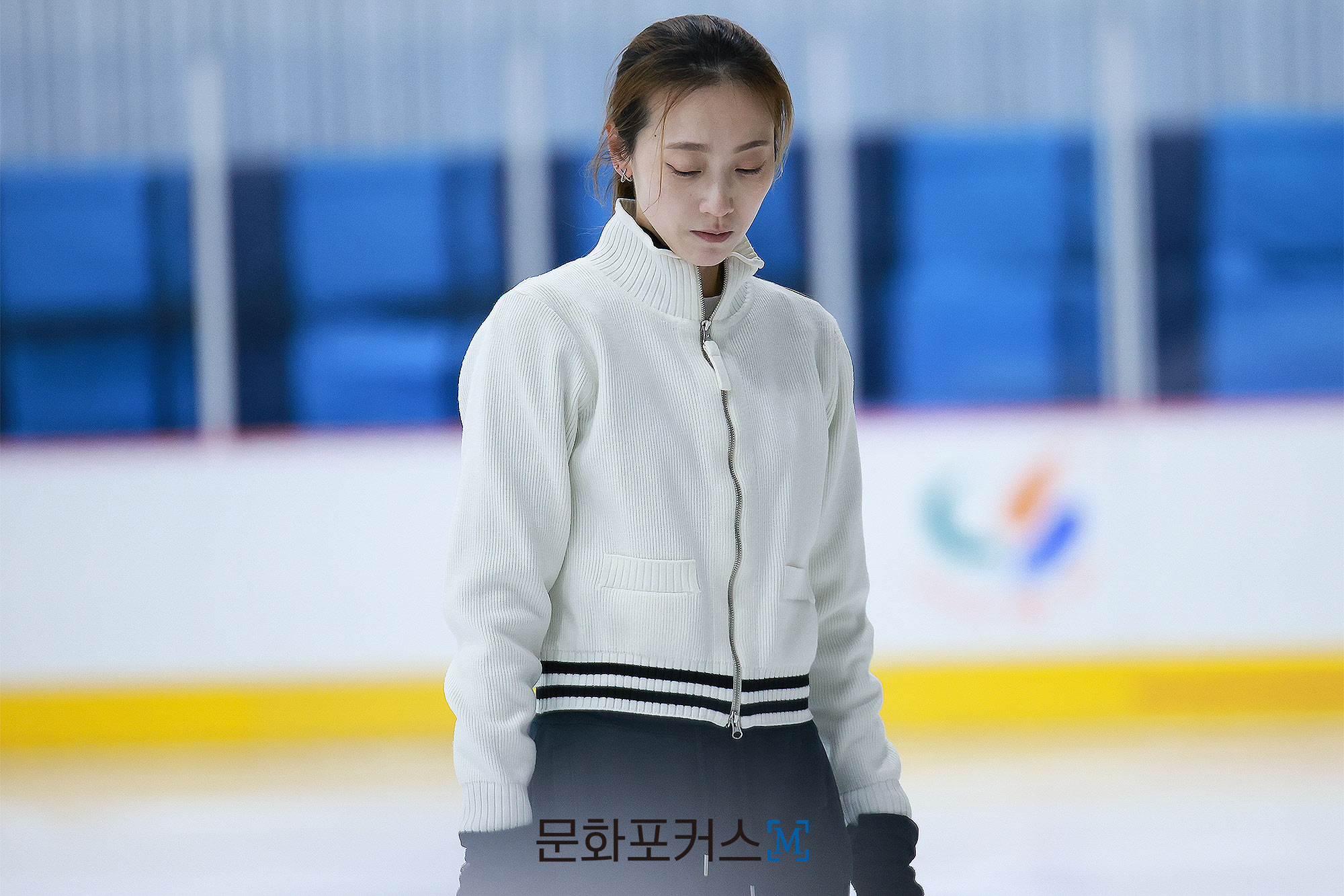 피겨스케이팅 안무를 지도 중인 신예지 | 사진 = 박지민