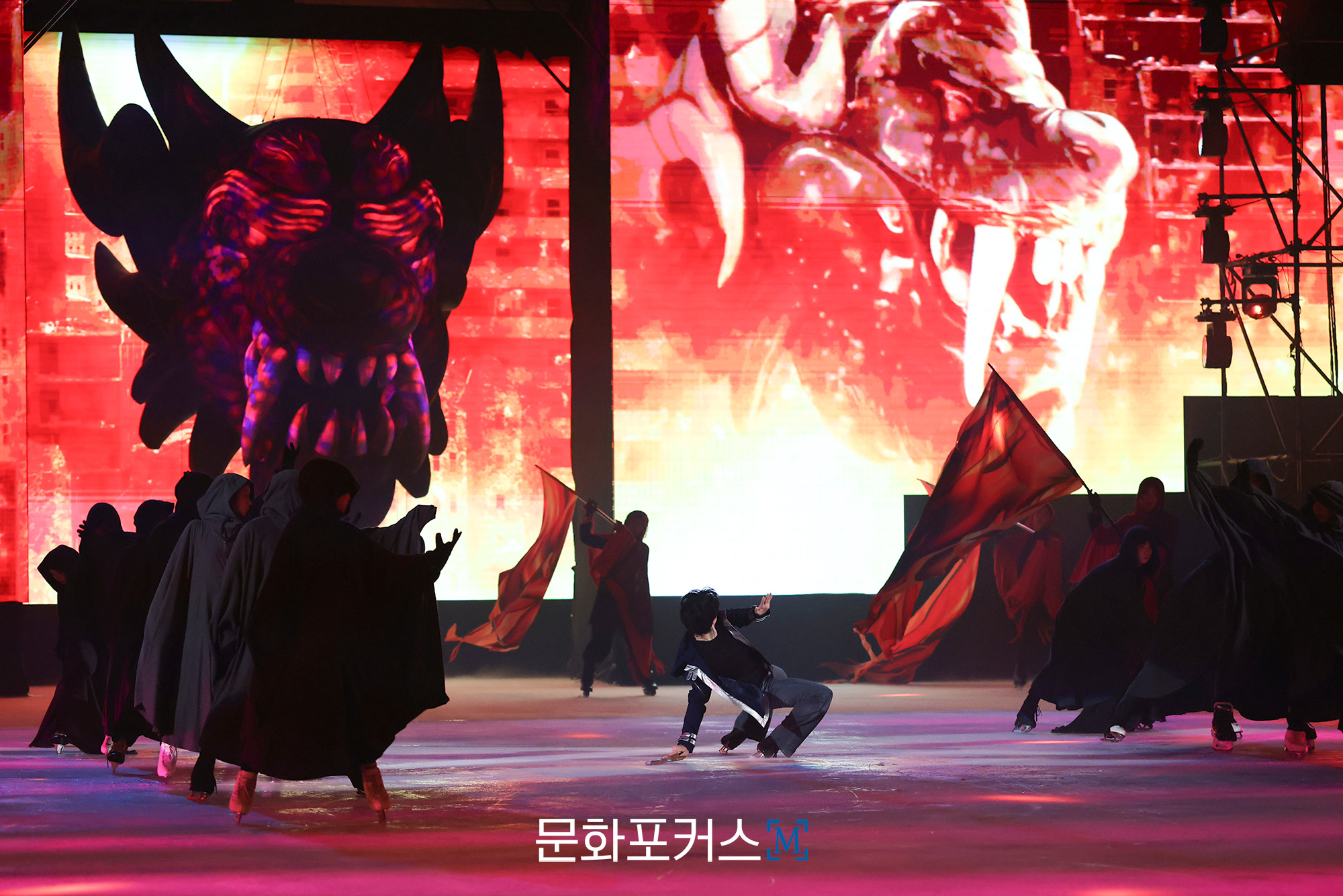 '나 혼자만 레벨업 on ICE' 출연진들이 연기를 선보이고 있다 | 사진 = 김현진 기자