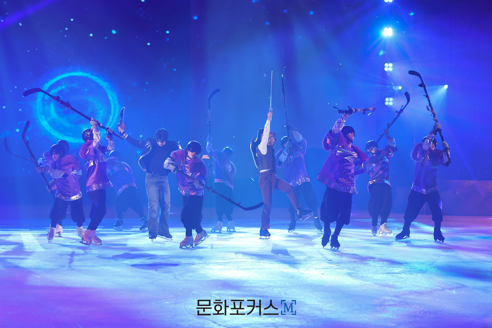 '나 혼자만 레벨업 on ICE' 출연진들이 연기를 선보이고 있다 | 사진 = 김현진 기자